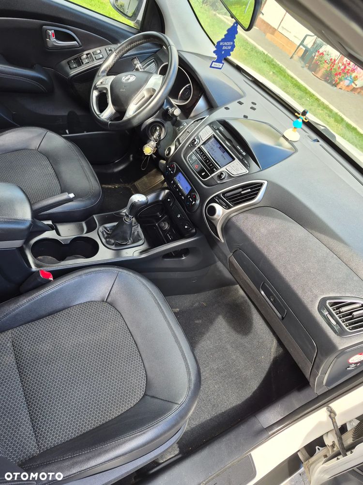 Hyundai ix35 - 23