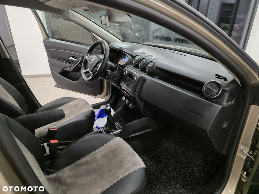 Dacia Duster 1.6 SCe Essential - 18
