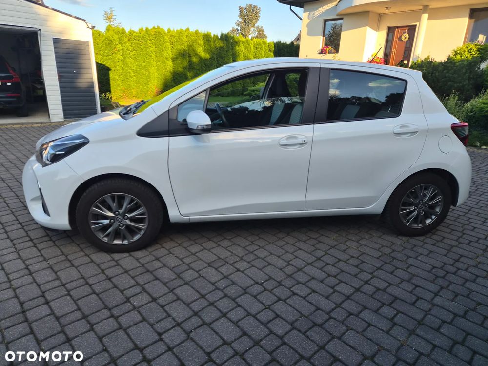Toyota Yaris 1.5 Premium - 8