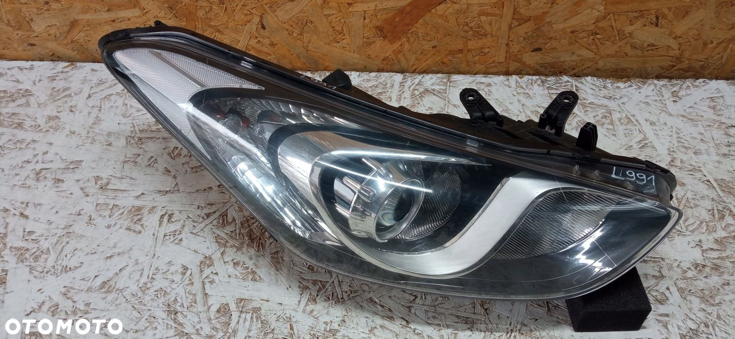 HYUNDAI I30 II 12- LAMPA REFLEKTOR PRAWY PRZÓD SOCZEWKA 92102-A6000 EU OE - 2