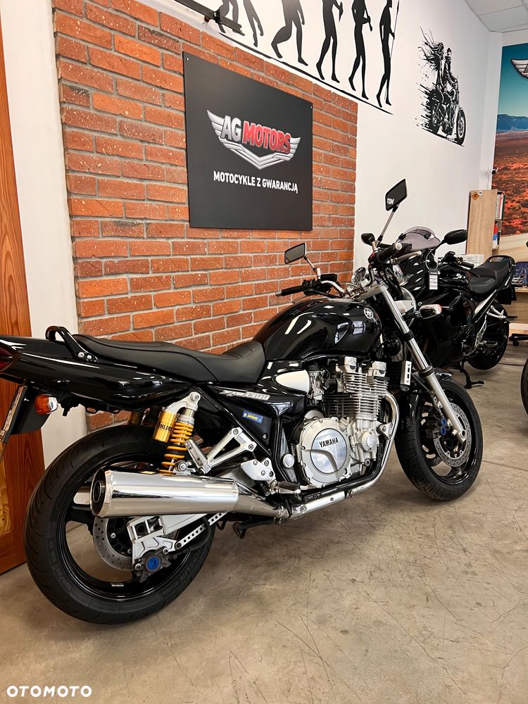 Yamaha XJR - 14