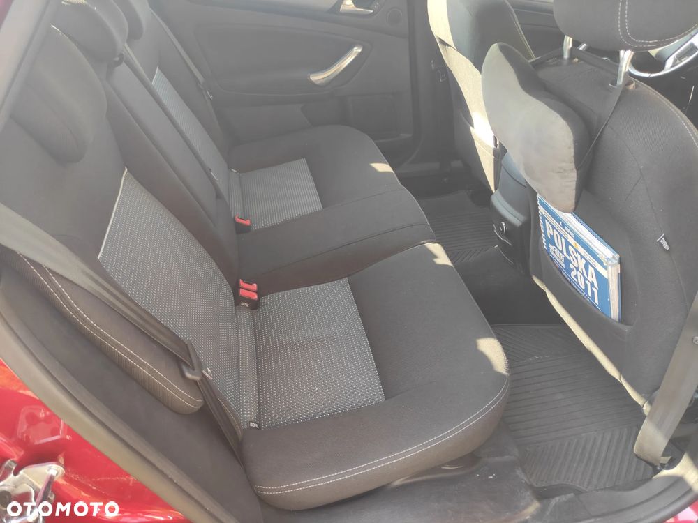 Ford Mondeo 1.6 T Ambiente - 16