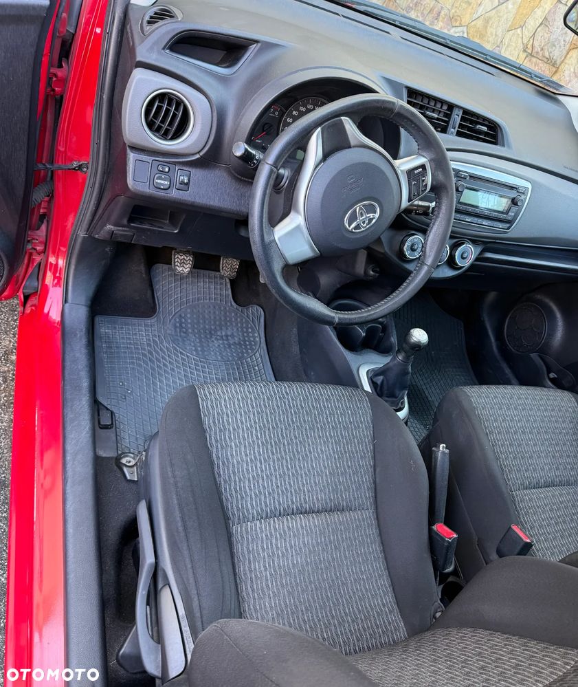 Toyota Yaris 1.0 Luna - 11