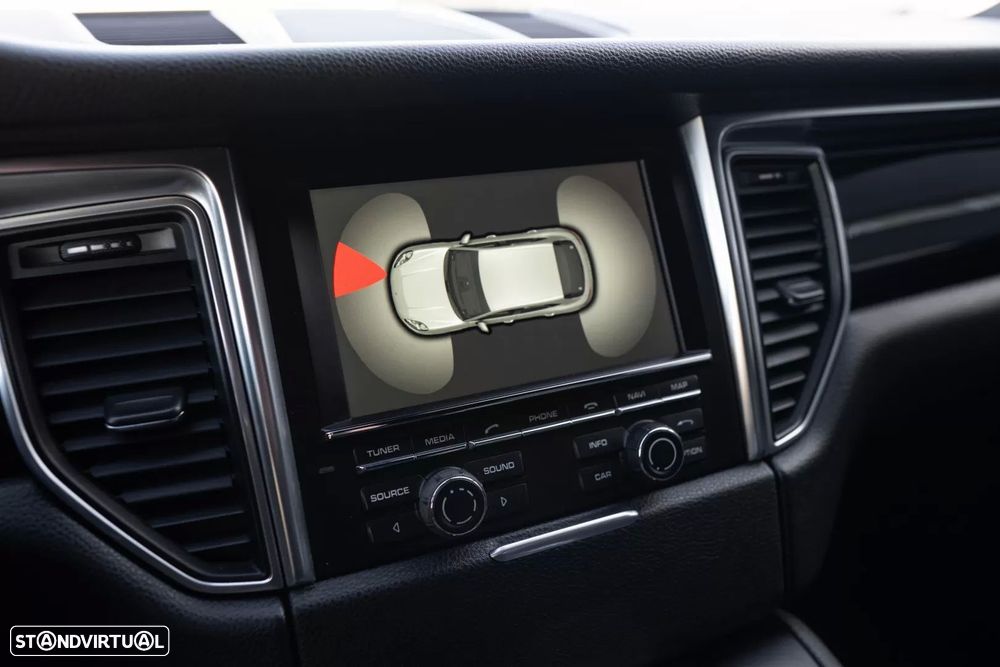 Porsche Macan S - 40