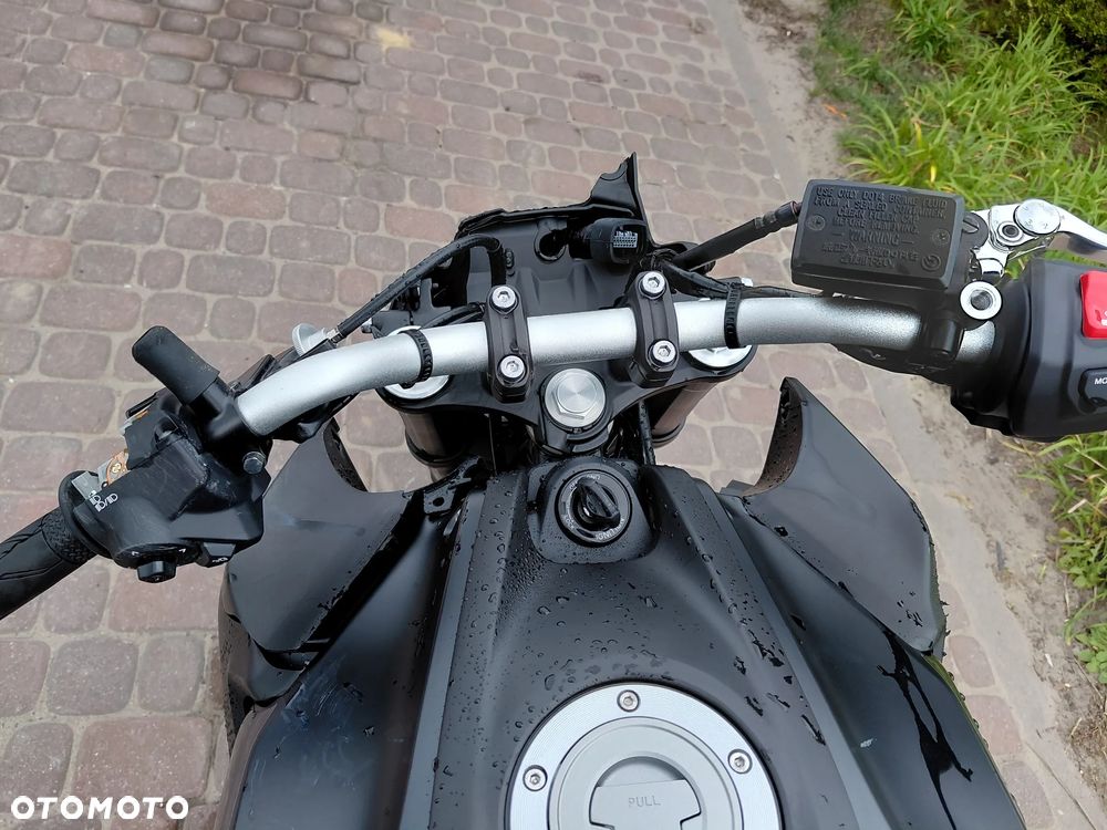 Yamaha MT - 24