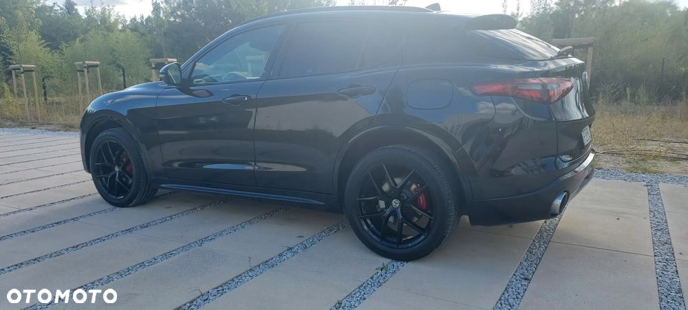 Alfa Romeo Stelvio - 9