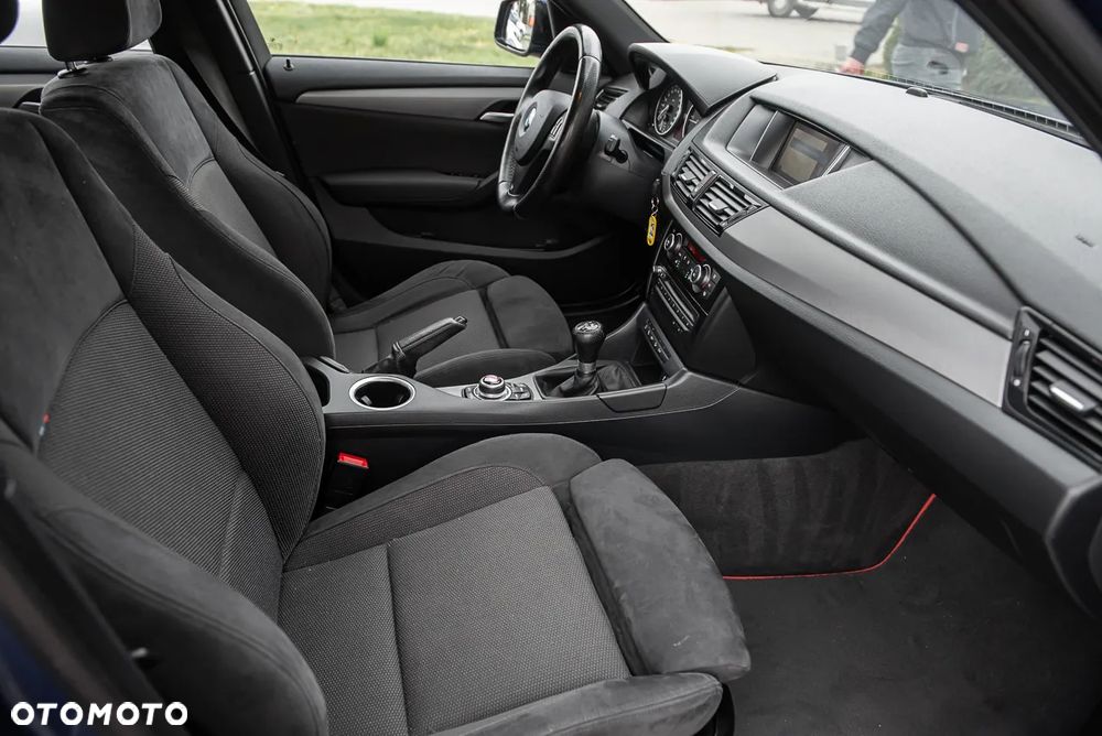 BMW X1 xDrive18d Sport Line - 29