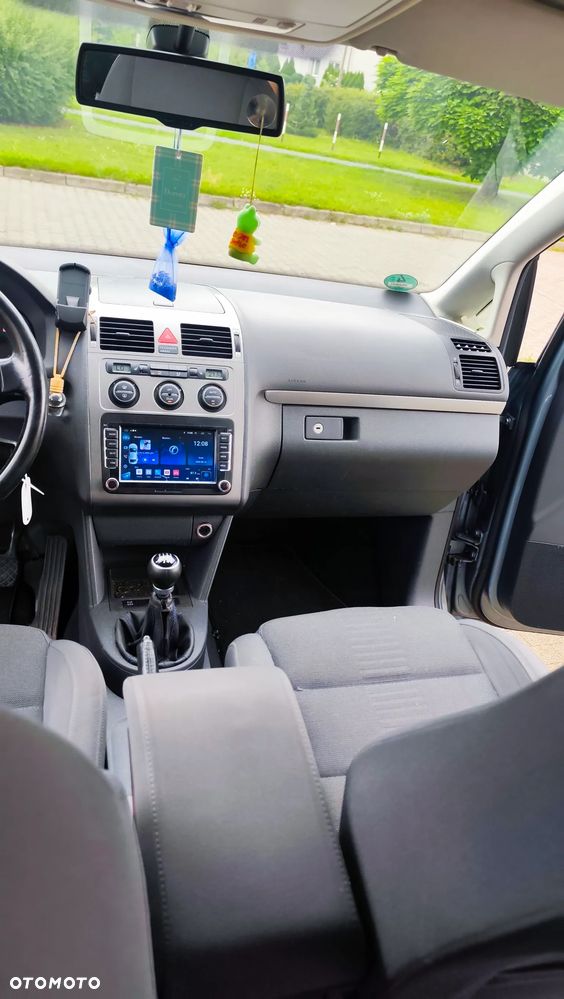 Volkswagen Touran 2.0 TDI R-Line Edition - 10