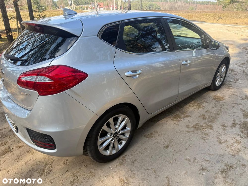 Kia Ceed 1.6 GDI Platinum Edition - 4
