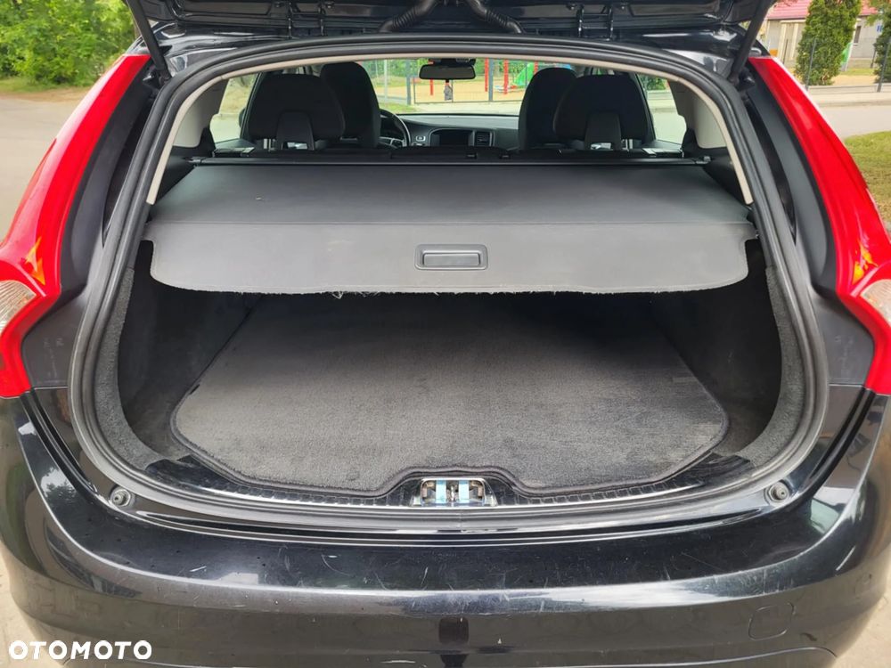 Volvo V60 D4 Drive-E Momentum - 12