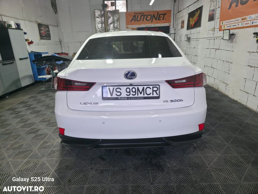Lexus Seria IS 300h Aut. F Sport - 2
