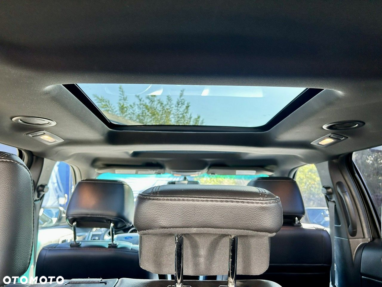 Ford Explorer - 16
