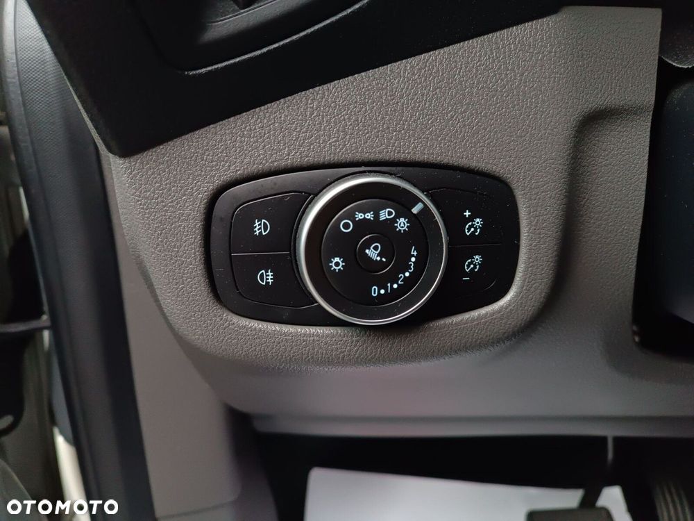 Ford Tourneo Connect Grand - 25