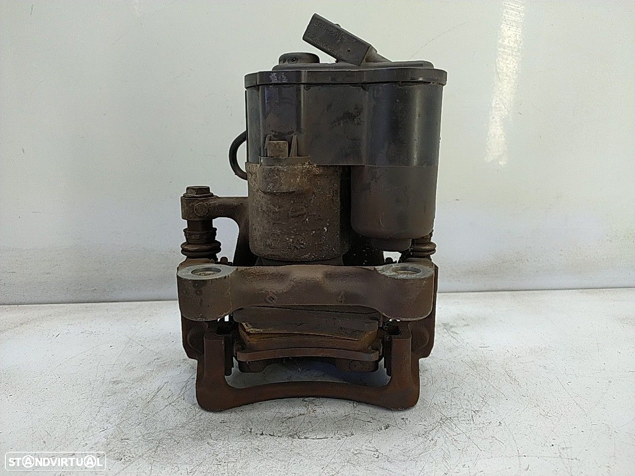 Pinça Tras Direita Volkswagen Passat Variant (3C5) - 4