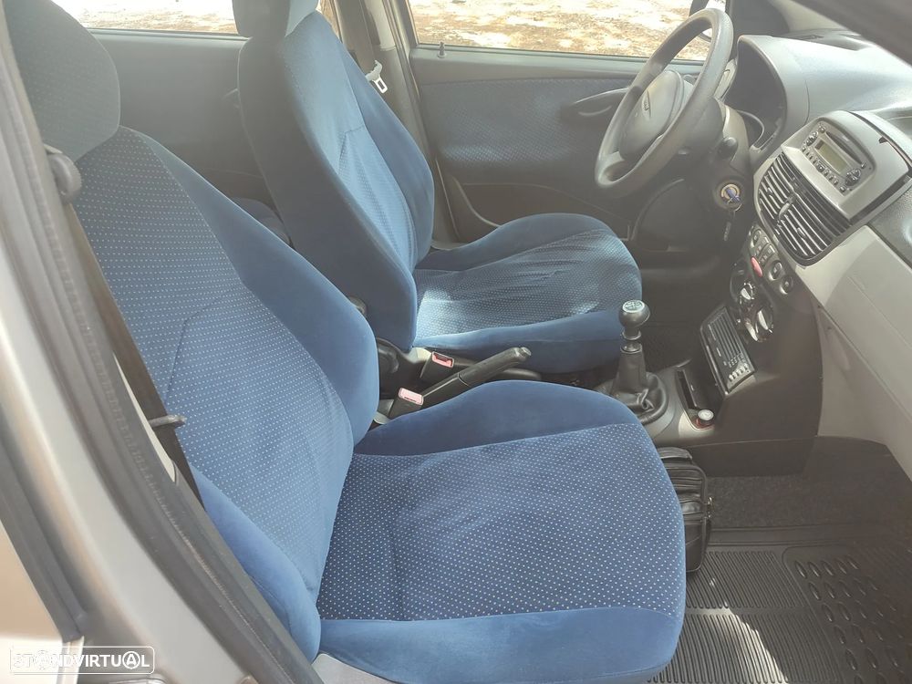 Fiat Punto 1.2 16V 80 Dynamic - 12