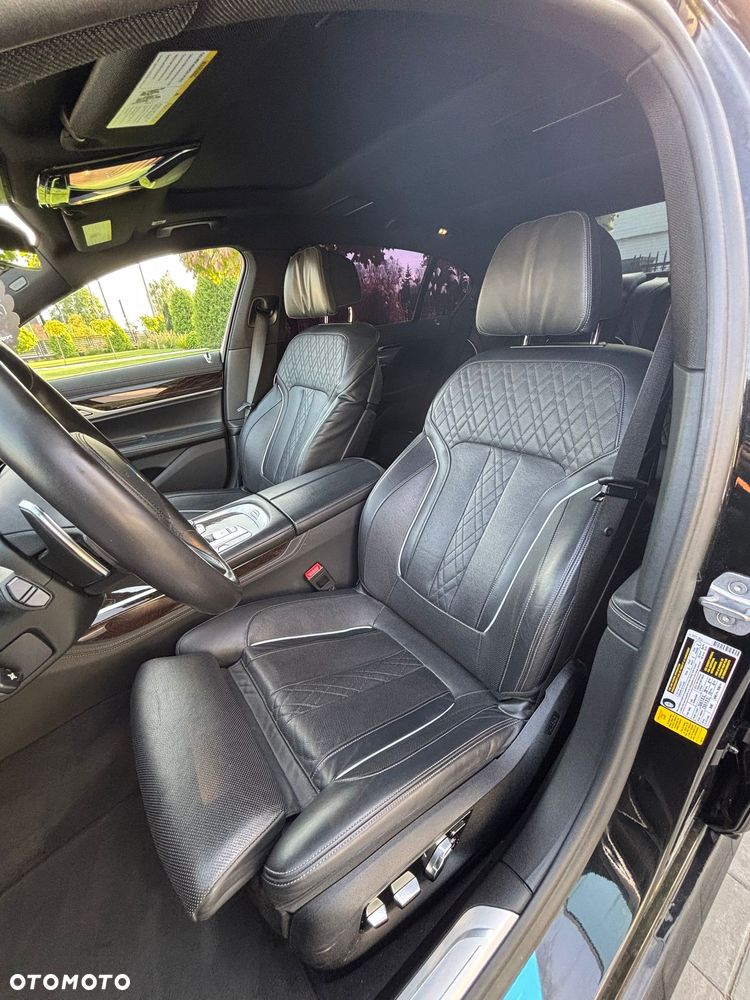 BMW Seria 7 740Li - 11