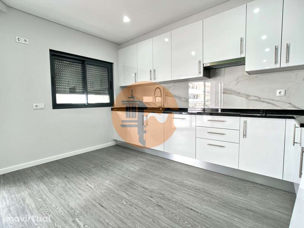 Apartamento T3 em Condomínio com Piscina . - Grande imagem: 2/31