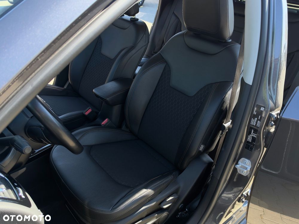 Jeep Compass - 29