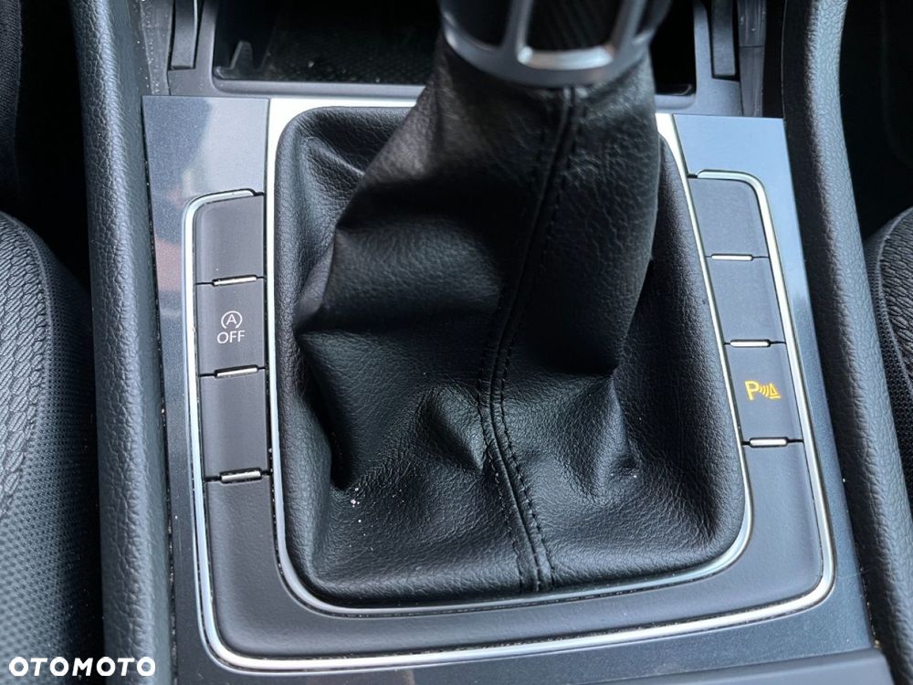 Volkswagen Golf 2.0 TDI Style - 24