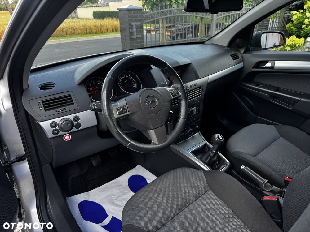 Opel Astra 1.8 Enjoy - 16