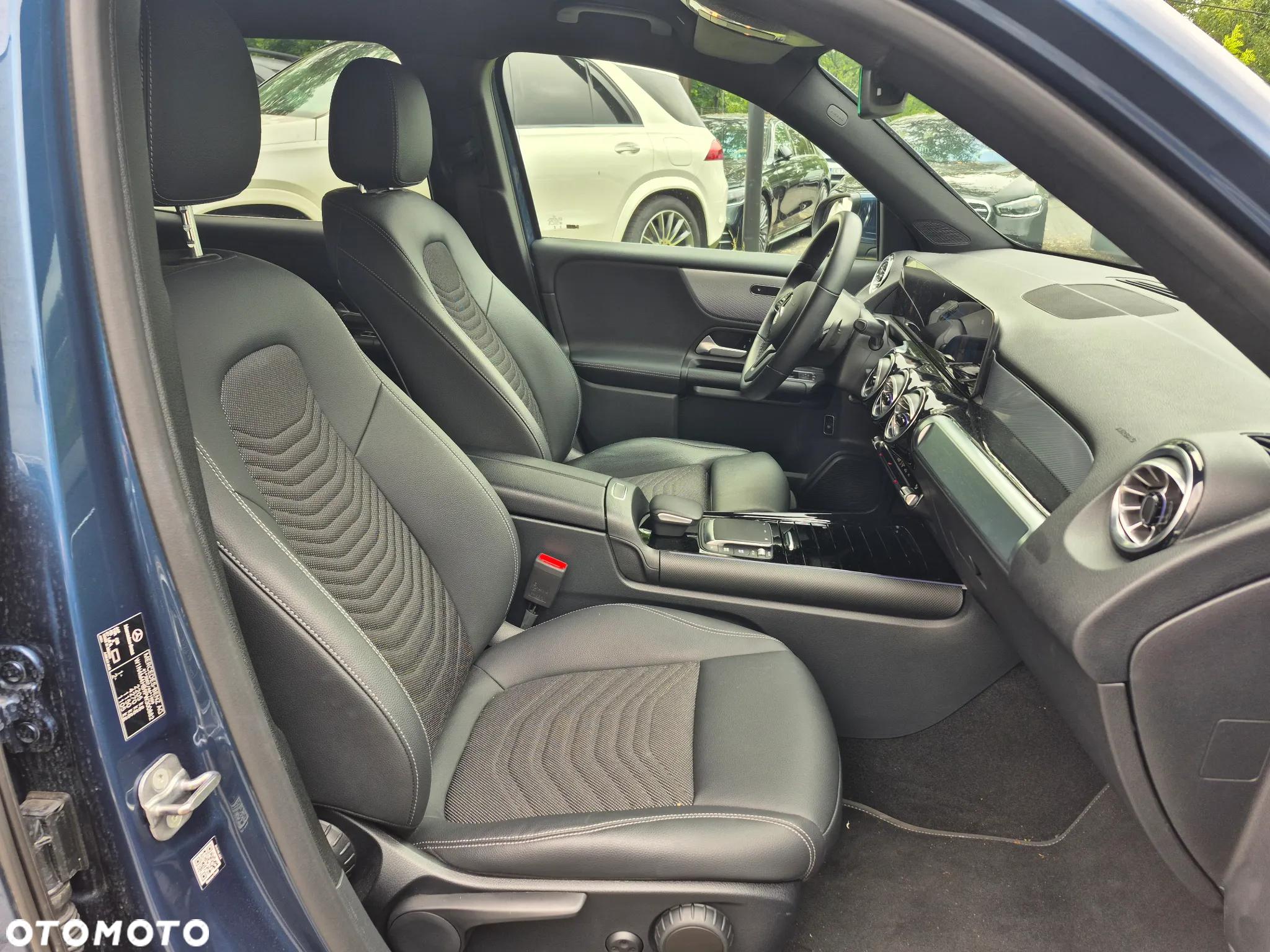 Mercedes-Benz GLB 250 4-Matic 8G-DCT - 31