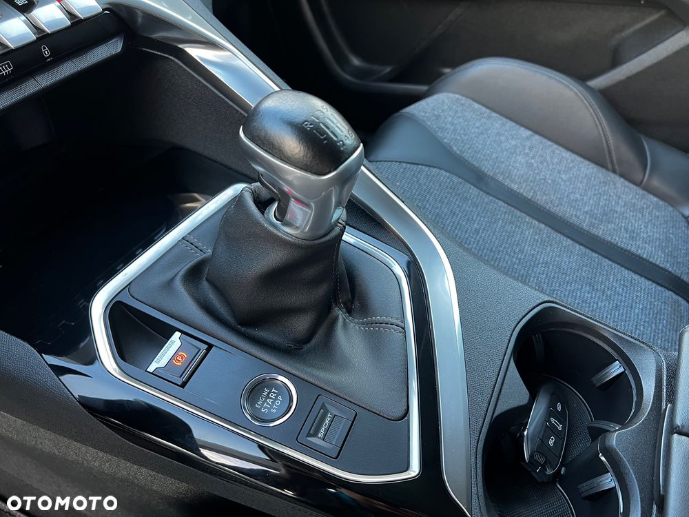 Peugeot 3008 BlueHDi 130 Stop & Start Allure Business-Paket - 20
