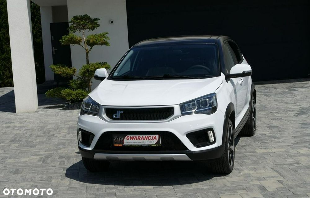 Volkswagen T-Roc - 8