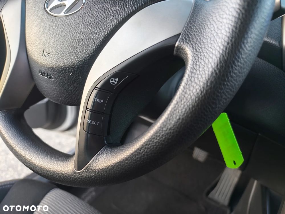 Hyundai i30 blue 1.4 YES Silver - 14