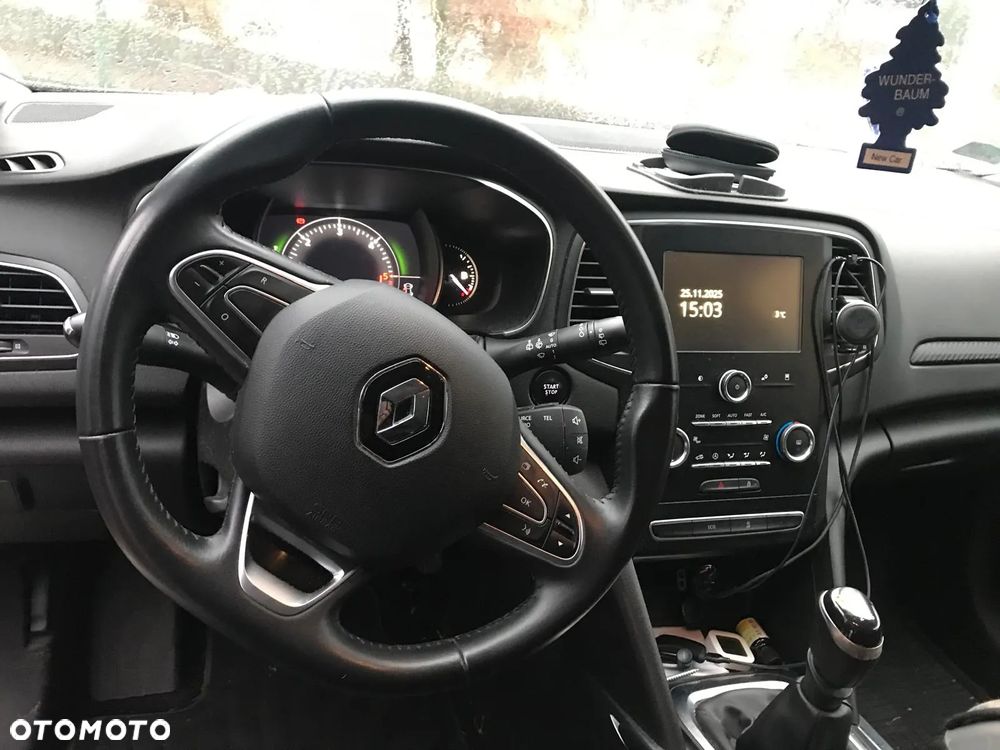 Renault Megane 1.5 Blue dCi Intens - 9