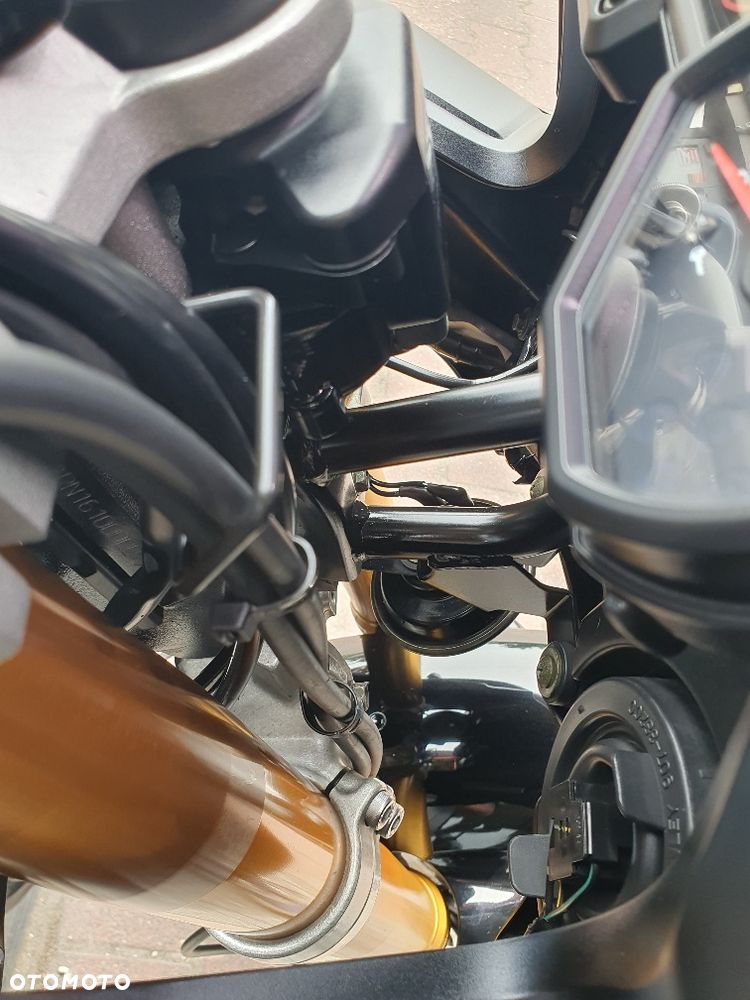 Yamaha FZ - 27