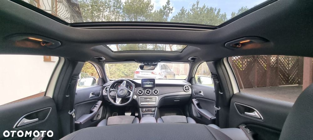 Mercedes-Benz GLA 220 4-Matic AMG Line - 2