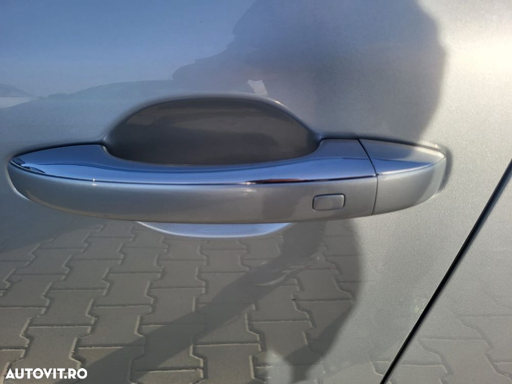 Renault Megane TCE 140 EDC Techno - 6