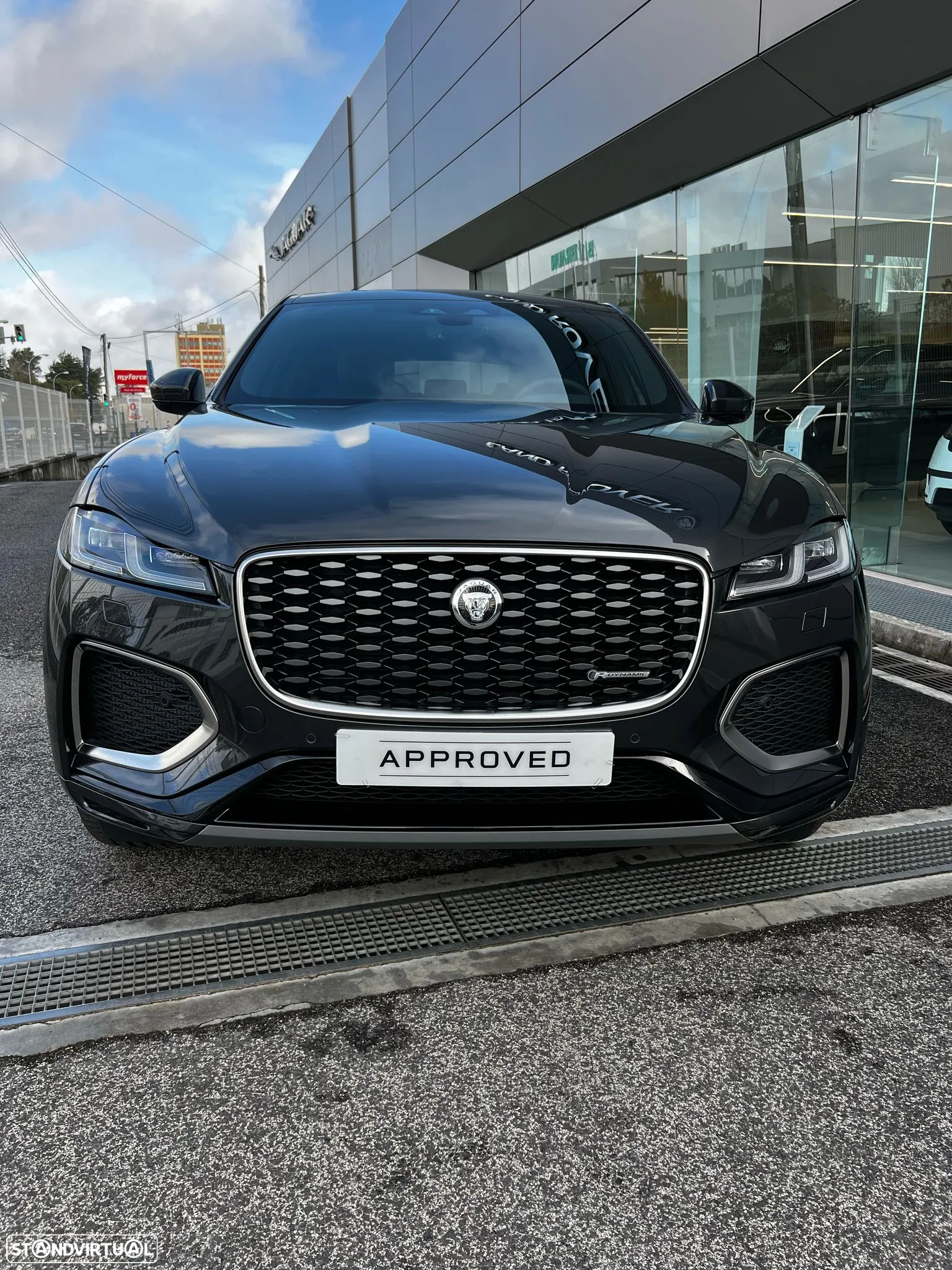 Jaguar F-Pace 2.0 P400e AWD R-Dynamic S - 10