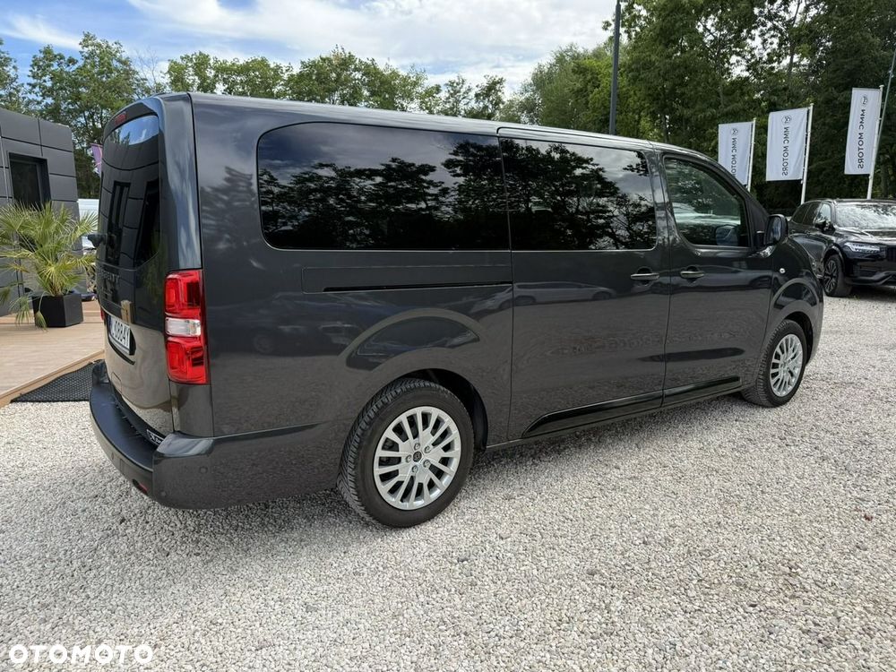Peugeot Traveller - 15