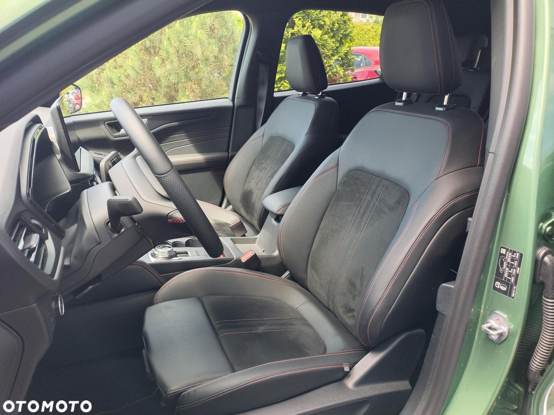 Ford Kuga - 12