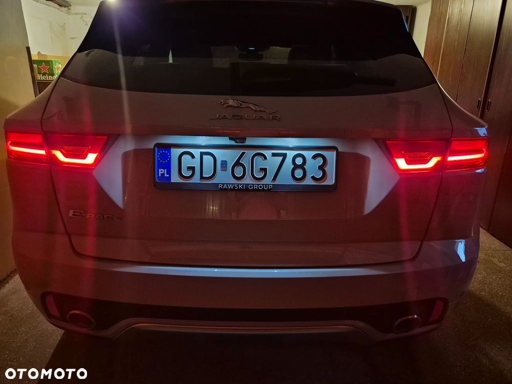 Jaguar E-Pace 2.0 P200 mHEV AWD R-Dynamic SE - 17