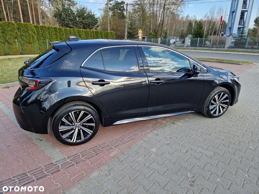 Toyota Corolla 2.0 Hybrid Executive - 9