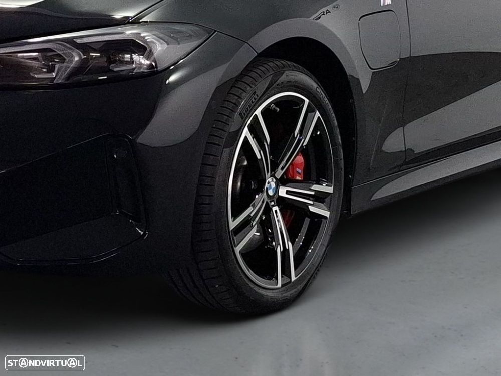 BMW 330 e Pack Desportivo M Pro Auto - 4