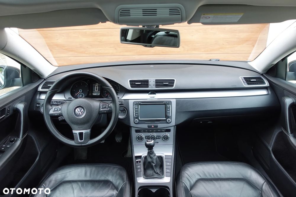 Volkswagen Passat - 7