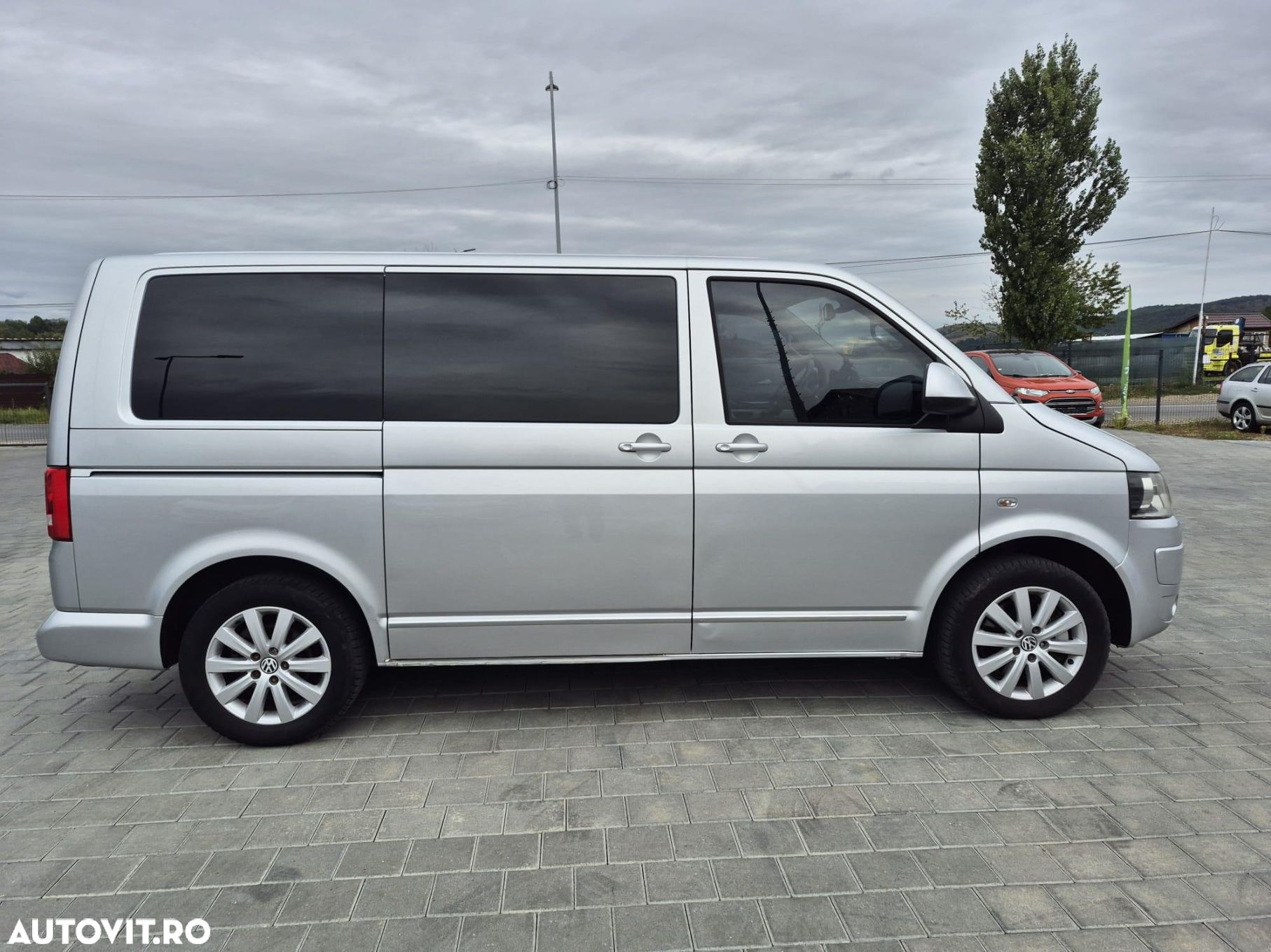 Volkswagen Multivan - 6
