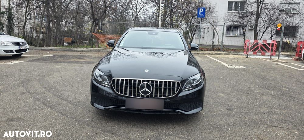 Mercedes-Benz E 220 d 9G-TRONIC AMG Line - 4