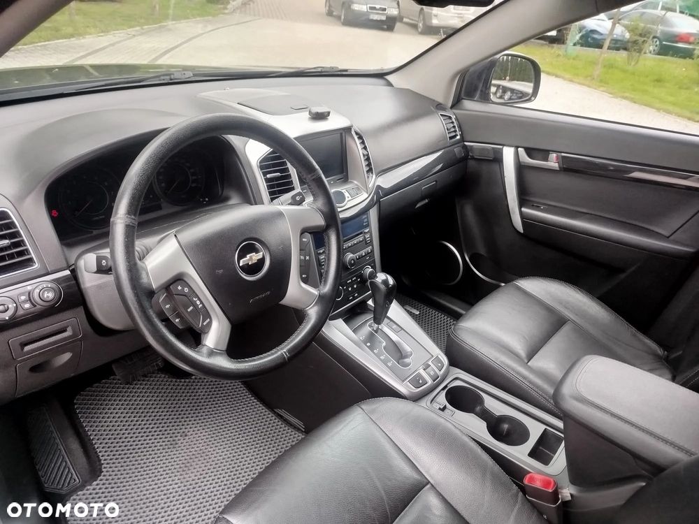 Chevrolet Captiva 3.0 4WD LTZ - 11