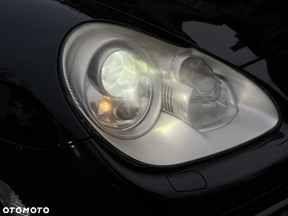 Porsche Cayenne - 12