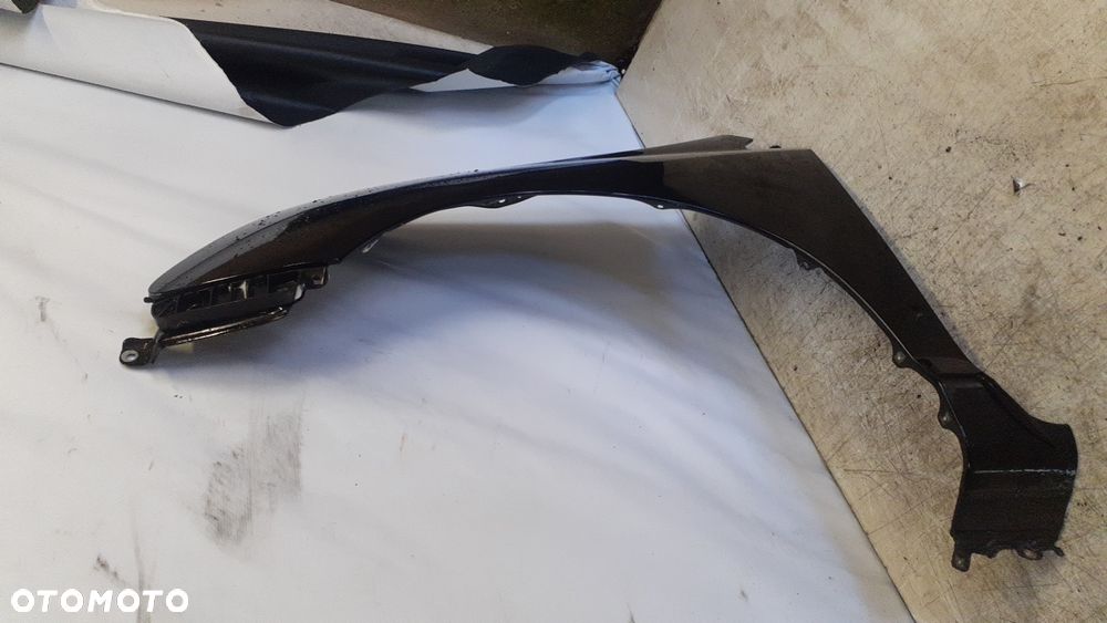 * BŁOTNIK LEWY DO HONDA CIVIC VII LIFT  B92P CZARNY - 3