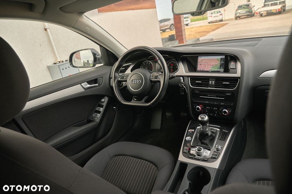 Audi A4 Avant 1.8 TFSI quattro S line Sportpaket - 4