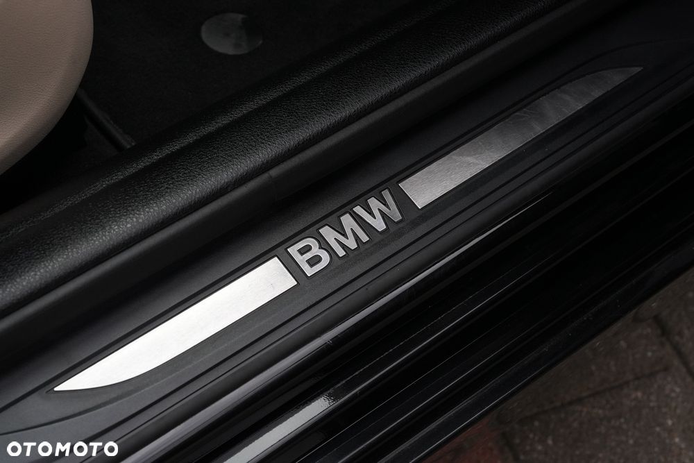 BMW Seria 5 518d - 28