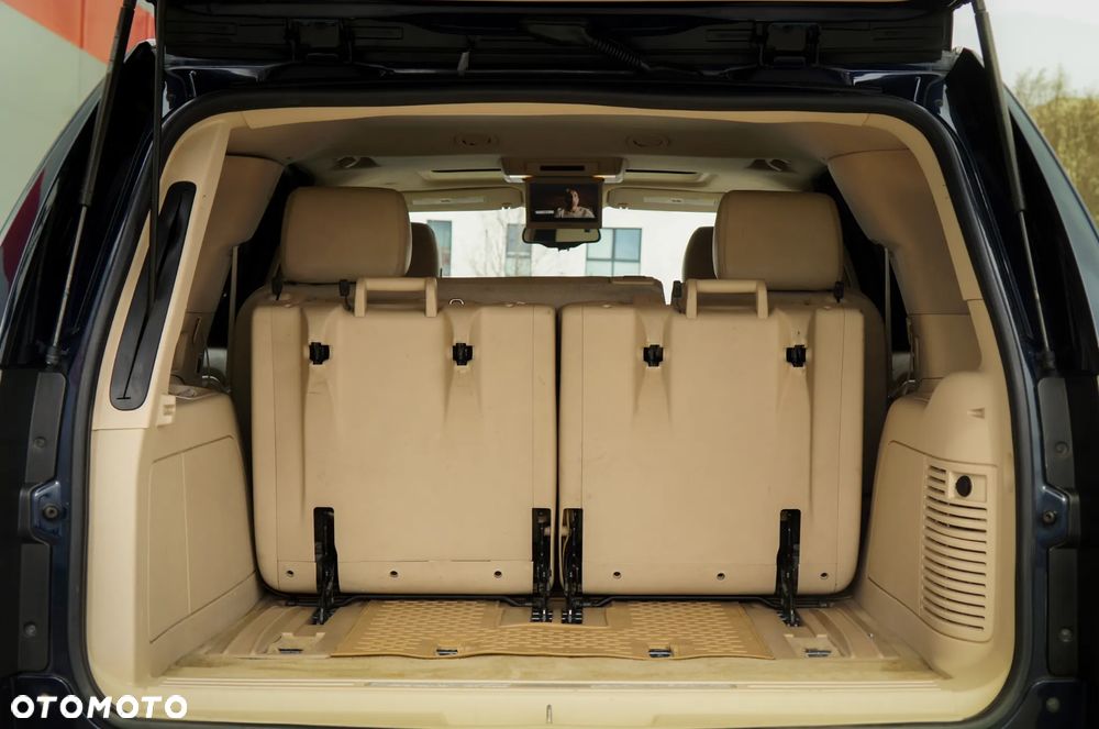 Cadillac Escalade - 21