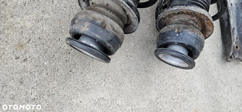 Zwrotnica piasta prawa Amortyzator sprężyna lewy prawy przód wahacz Skoda FABIA 2 II VW Polo 6R Ibiza IV 1,2 2009r 6Q0256AC 6Q0413031BJ - 12