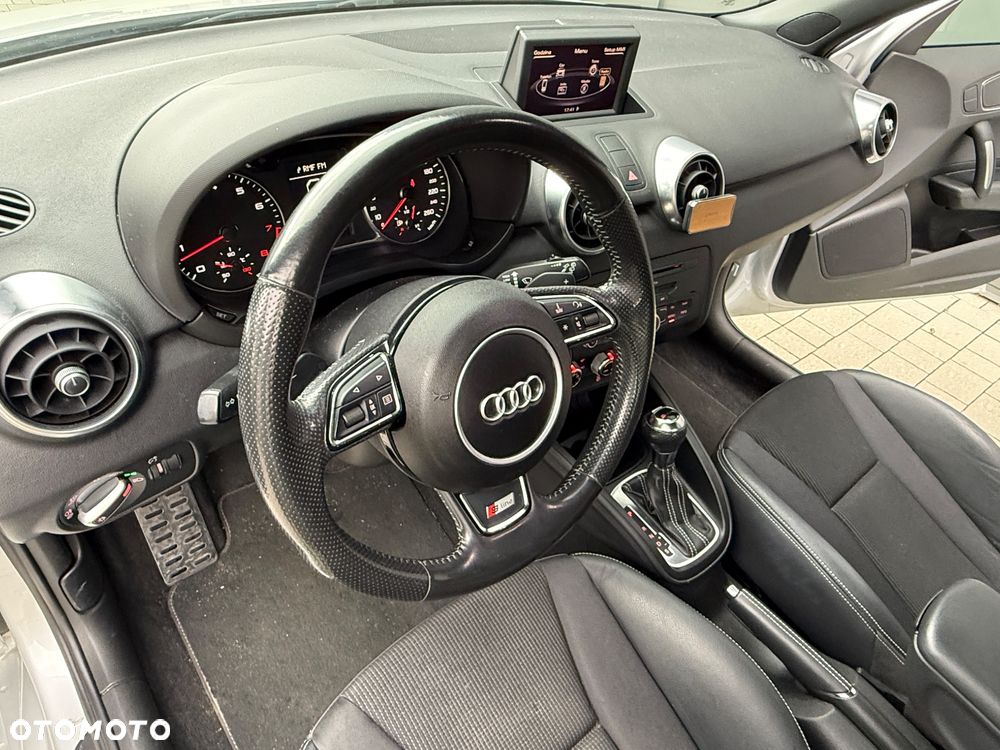 Audi A1 Sportback 1.4 TFSI S tronic S line edition m S line Sportpaket - 22