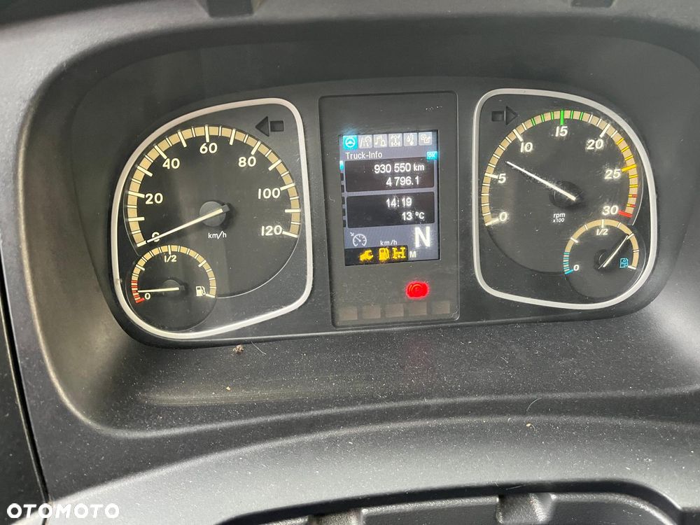 Mercedes-Benz ATEGO - 9